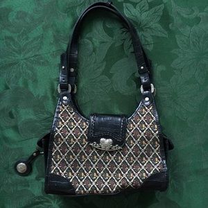 Floral Embroidered Leather Butterfly Clasp Purse